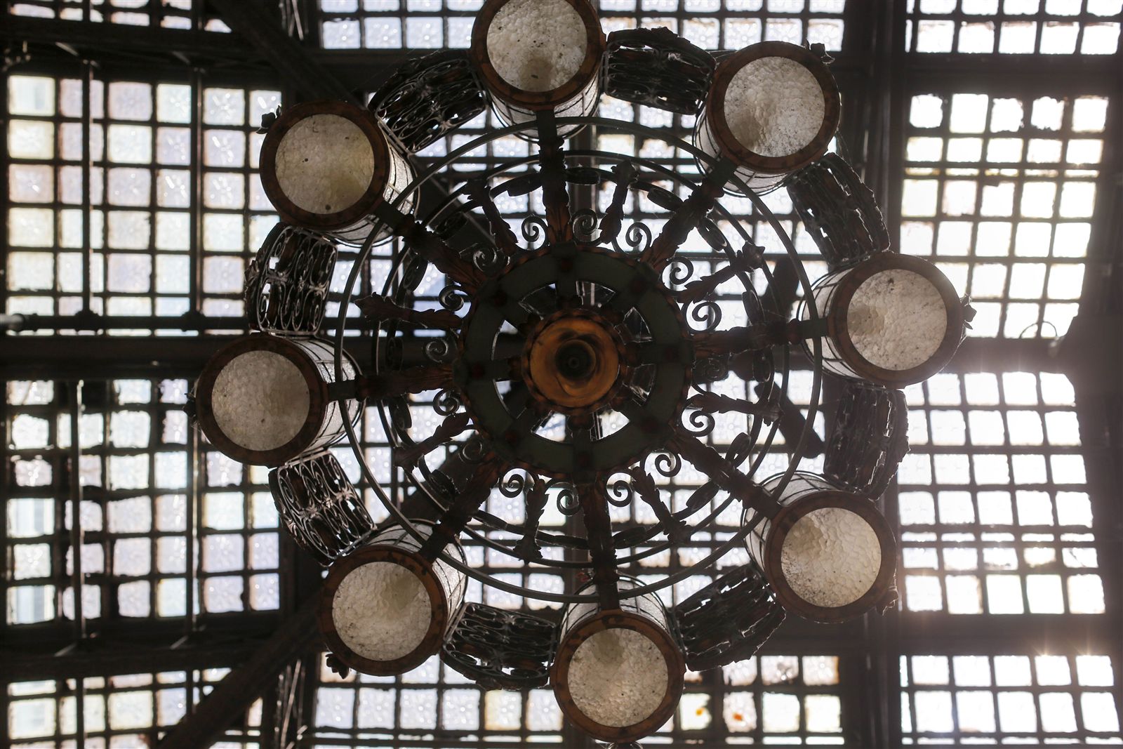 A Closer Look: Ellicott Square Building